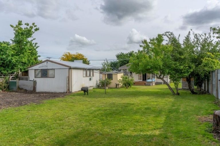 Photo of property in 2 Kent Street, Carterton, 5713