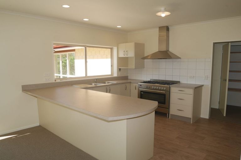 Photo of property in 120 Maui Pomare Road, Nikau Valley, Paraparaumu, 5032