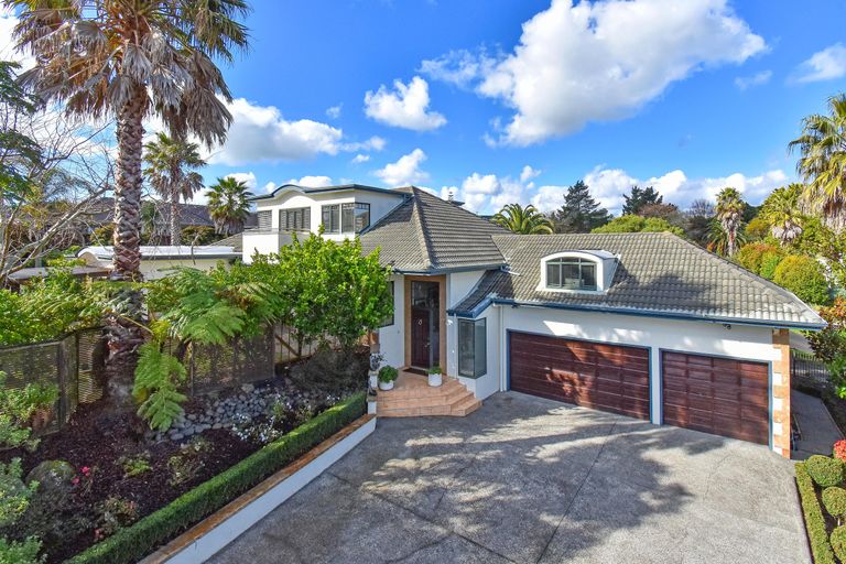 Photo of property in 21 Del Mar Court, Shamrock Park, Auckland, 2016