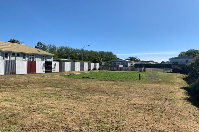 Photo of property in 41/2 Nelson Street, Waitara, 4320