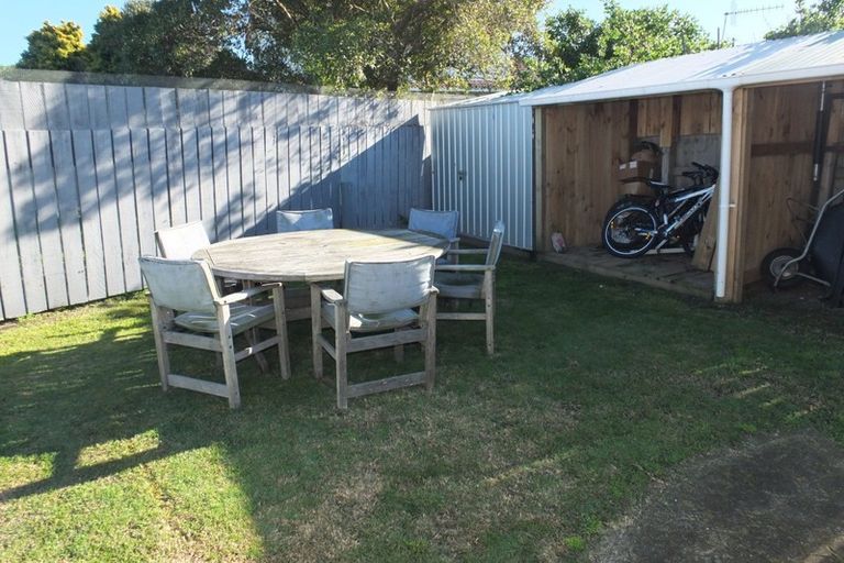 Photo of property in 12 Low Avenue, Foxton Beach, Foxton, 4815