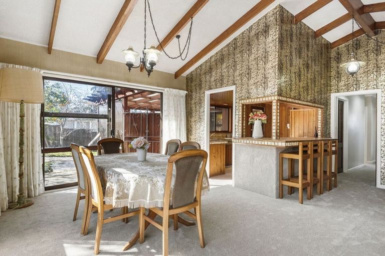 Photo of property in 55 Blakeborough Drive, Forrest Hill, Auckland, 0620