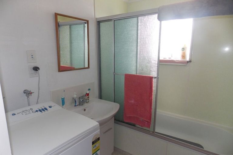 Photo of property in 31 Hillcrest Drive, Kelvin Grove, Palmerston North, 4414