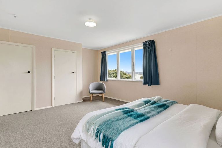 Photo of property in 30 Corinna Street, Waitangirua, Porirua, 5024