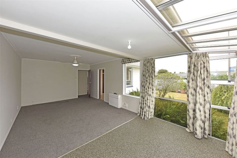 Photo of property in 2/2 Loreto Place, Hornby, Christchurch, 8042