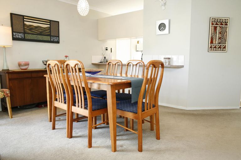 Photo of property in 9 Matilda Place, Weymouth, Auckland, 2103