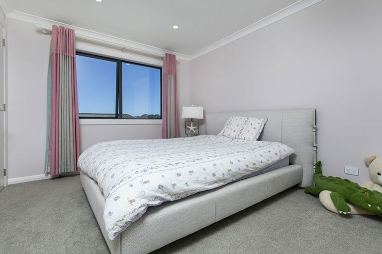 Photo of property in 7 Sir Lincoln Drive, Kumeu, 0810