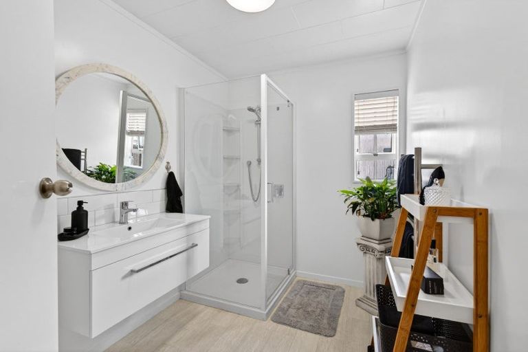 Photo of property in 1/79 Meeanee Road, Taradale, Napier, 4112