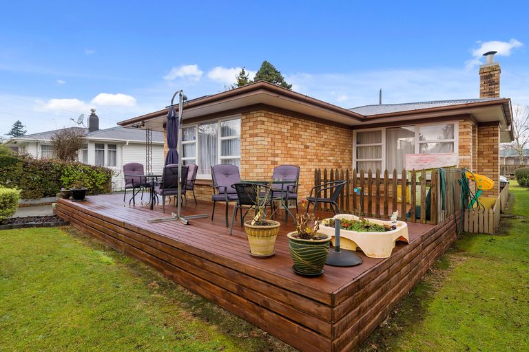 Photo of property in 6 La Trobe Place, Utuhina, Rotorua, 3015