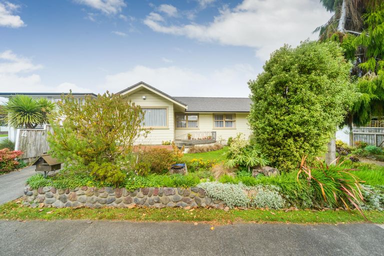 Photo of property in 4 Heatley Avenue, Hokowhitu, Palmerston North, 4410