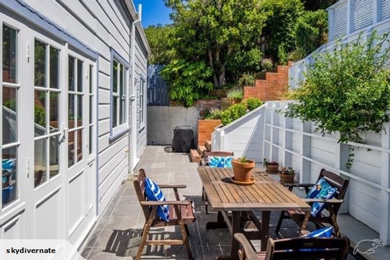 Photo of property in 14 Freeling Street, Island Bay, Wellington, 6023