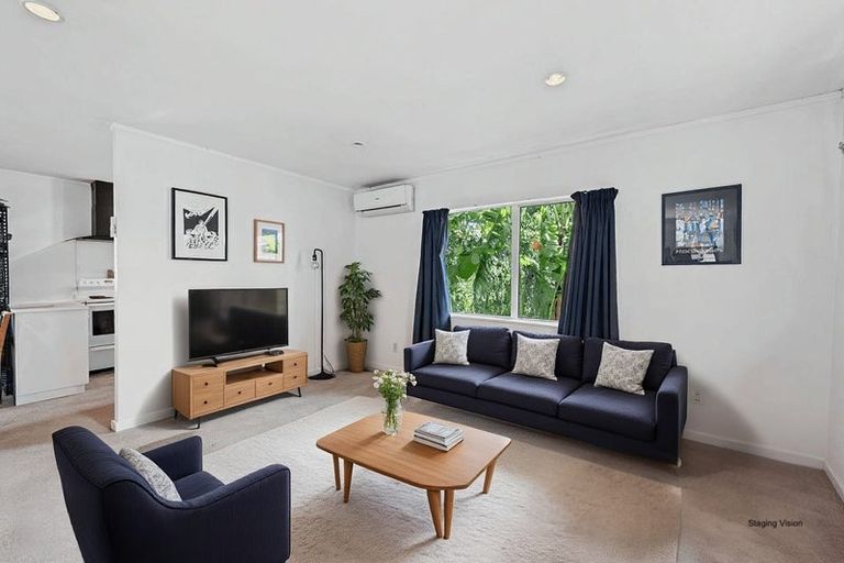 Photo of property in 131c View Road, Sunnyvale, Auckland, 0612