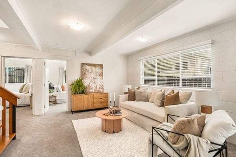 Photo of property in 56 Beach Haven Road, Beach Haven, Auckland, 0626