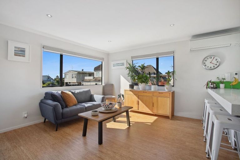 Photo of property in 21 Waller Avenue, Bucklands Beach, Auckland, 2012