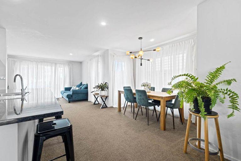 Photo of property in 47 Treestump Road, Takanini, 2112