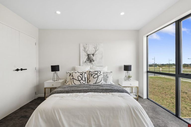 Photo of property in 14 Hampshire Lane, Karaka, 2580