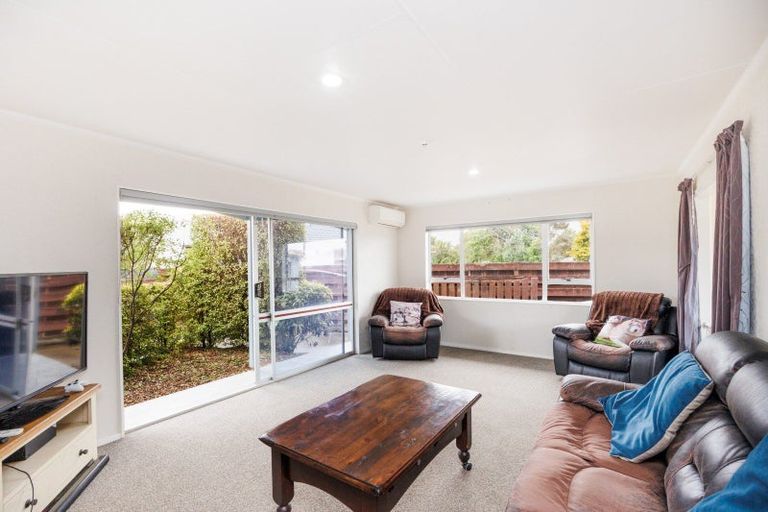 Photo of property in 25 Palliser Place, Milson, Palmerston North, 4414