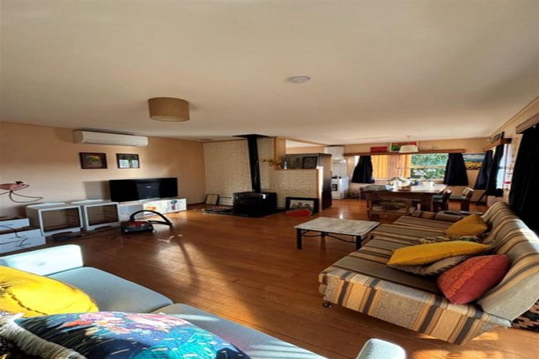 Photo of property in 125 Browns Bay Road, Browns Bay, Auckland, 0630