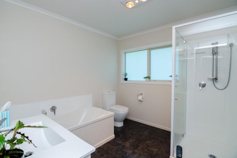 Photo of property in 1 Mill Grove, Carterton, 5713