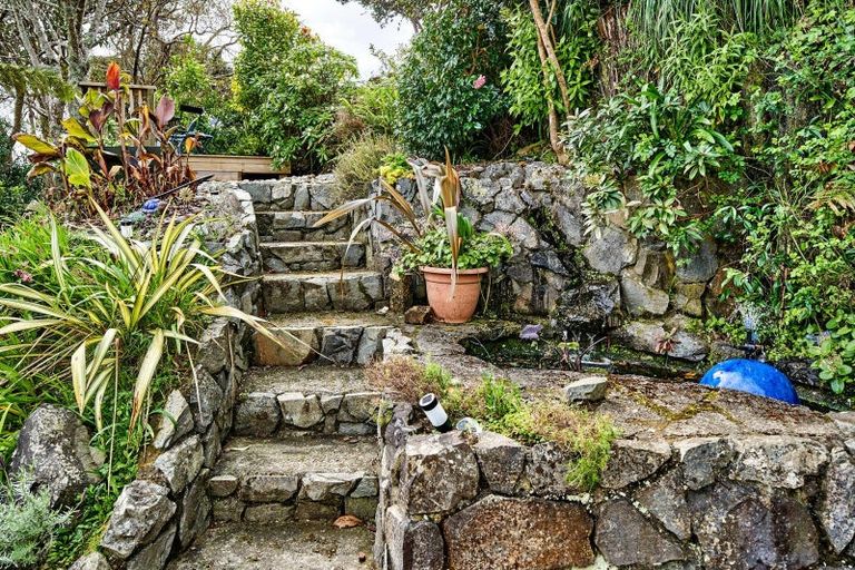 Photo of property in 13 Taumaru Avenue, Lowry Bay, Lower Hutt, 5013