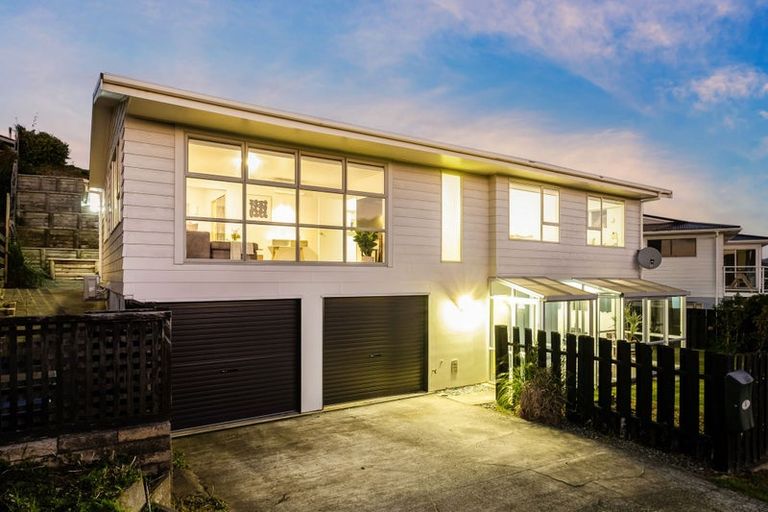 Photo of property in 6 Tregear Place, Camborne, Porirua, 5026