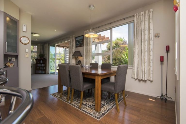 Photo of property in 24 Glentui Place, Waikawa, Picton, 7220