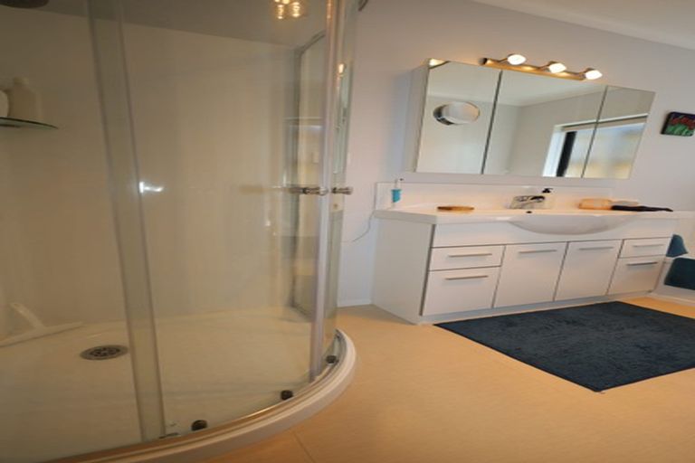 Photo of property in 11 Ballintoy Park Drive, Welcome Bay, Tauranga, 3175