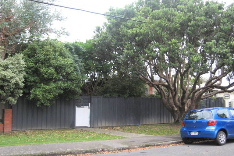 Photo of property in 9 Thornycroft Avenue, Epuni, Lower Hutt, 5011