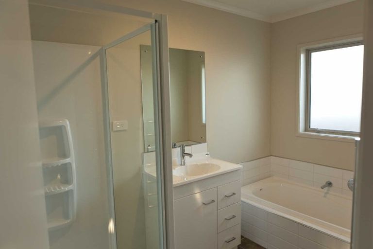 Photo of property in 17 Fernham Way, Rolleston, 7615