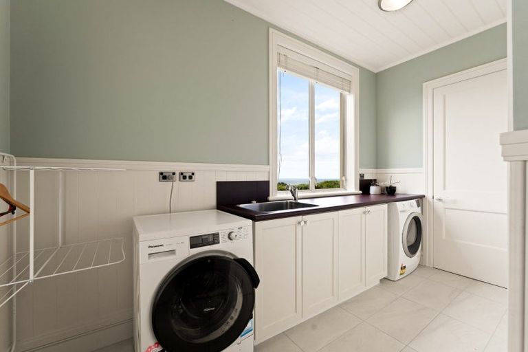 Photo of property in 17 Granville Terrace, Belleknowes, Dunedin, 9011