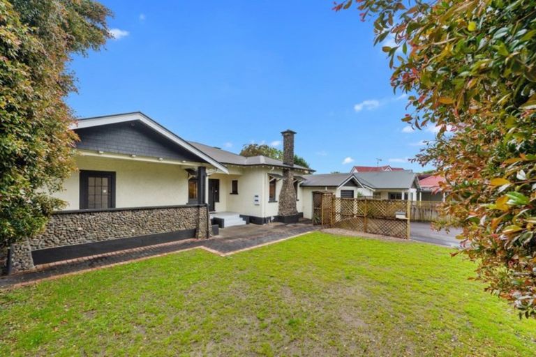 Photo of property in 2/829 Heaphy Terrace, Claudelands, Hamilton, 3214