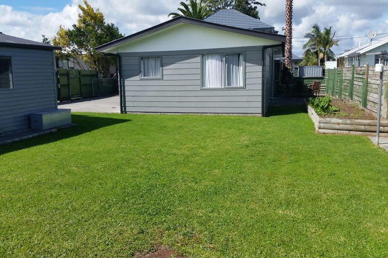 Photo of property in 24b Tironui Station Road, Papakura, 2112