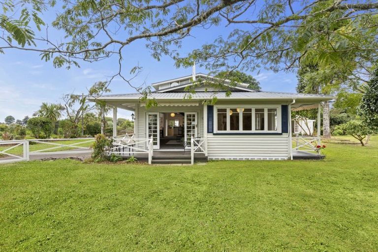 Photo of property in 4 Crossley Street, Katikati, 3129