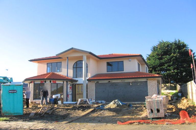 Photo of property in 6 Mediterranean Way, Goodwood Heights, Auckland, 2105