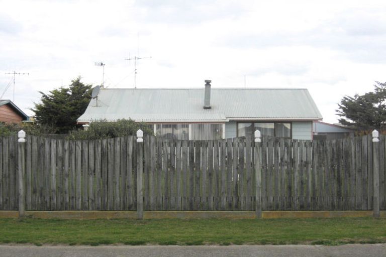 Photo of property in 32 Park Avenue, Waitarere Beach, Levin, 5510