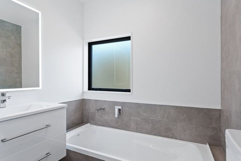 Photo of property in 5/58 Waltham Road, Sydenham, Christchurch, 8023