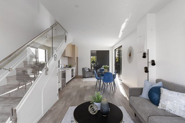 Photo of property in 14c Andrew Road, Howick, Auckland, 2010