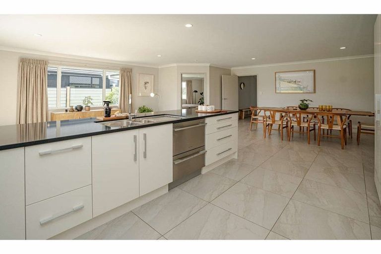 Photo of property in 6 Halyard Loop, Haruru, 0204