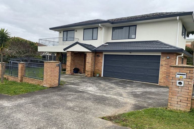 Photo of property in 11 Vireya Court, Goodwood Heights, Auckland, 2105