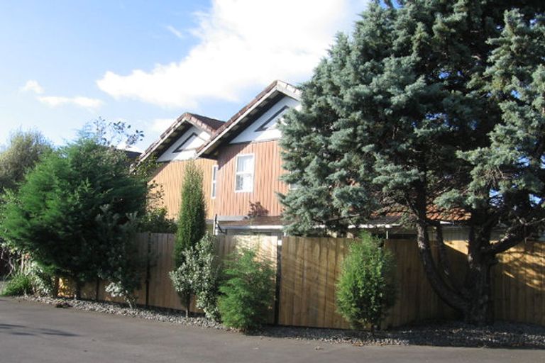 Photo of property in 1/104 Pakuranga Road, Pakuranga, Auckland, 2010