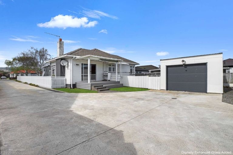 Photo of property in 25 Quinn Road, Levin, 5510
