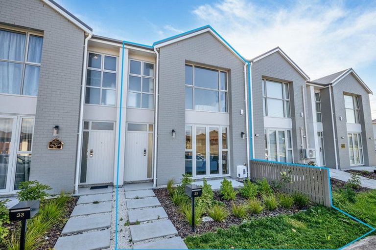 Photo of property in 35 Aviation Street, Takanini, 2112