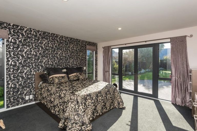 Photo of property in 2 The Stables, Woodend, 7610