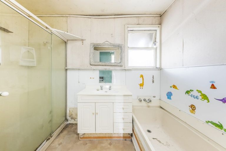 Photo of property in 2/22 Mcdougall Street, Manurewa East, Auckland, 2102