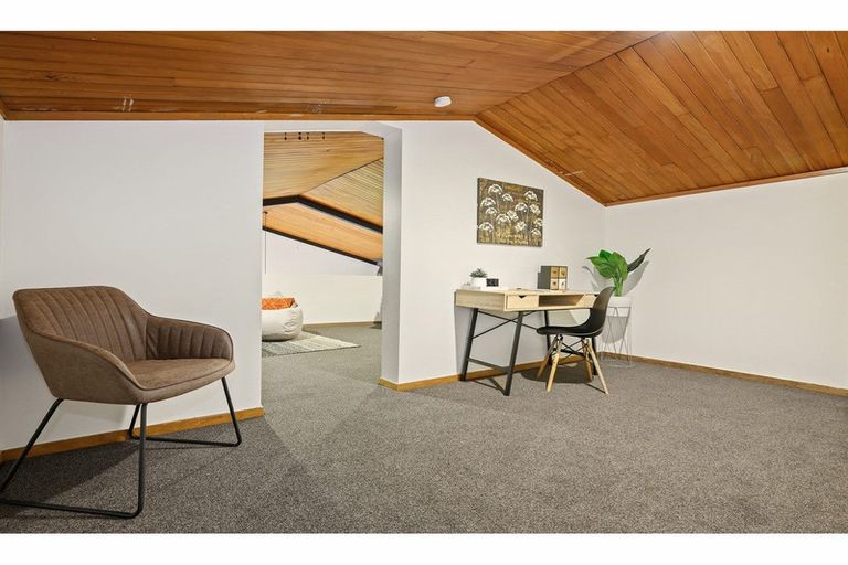 Photo of property in 77 Glenfield Crescent, Mairehau, Christchurch, 8052