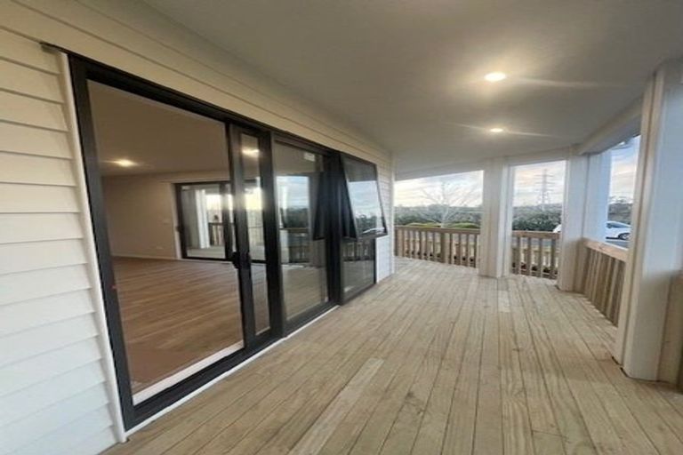 Photo of property in 38 Ahunga Road, Karaka, Papakura, 2113