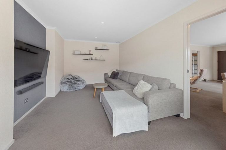 Photo of property in 77 Isabella Drive, Pukekohe, 2120