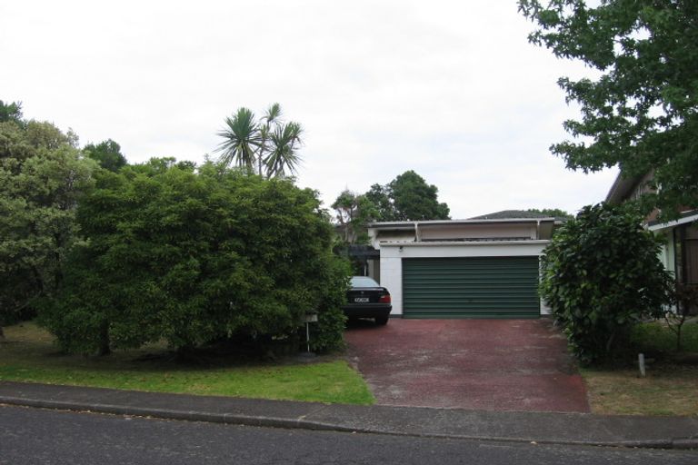 Photo of property in 27 Marywil Crescent, Hillcrest, Auckland, 0627