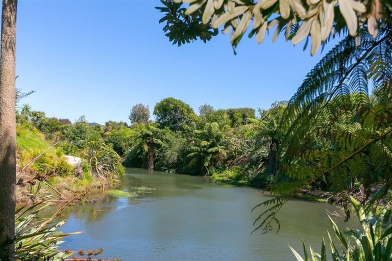 Photo of property in 5d Vardon Way, Waiwhakaiho, New Plymouth, 4312