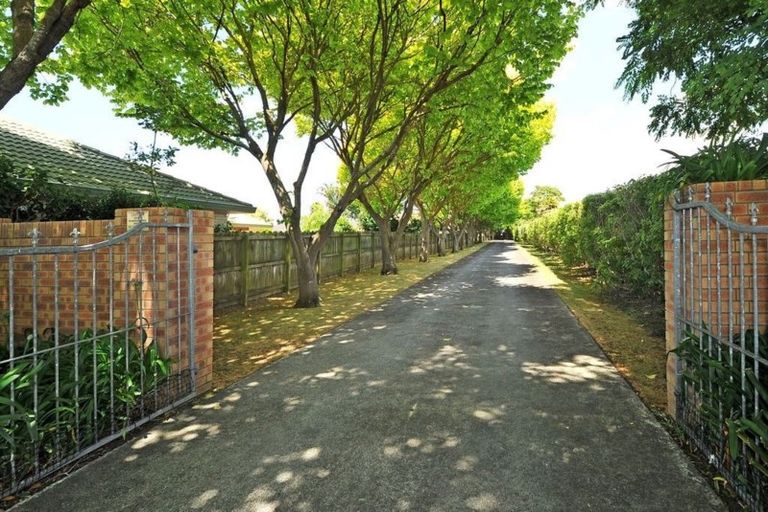 Photo of property in 5 Tington Avenue, Wattle Downs, Auckland, 2103